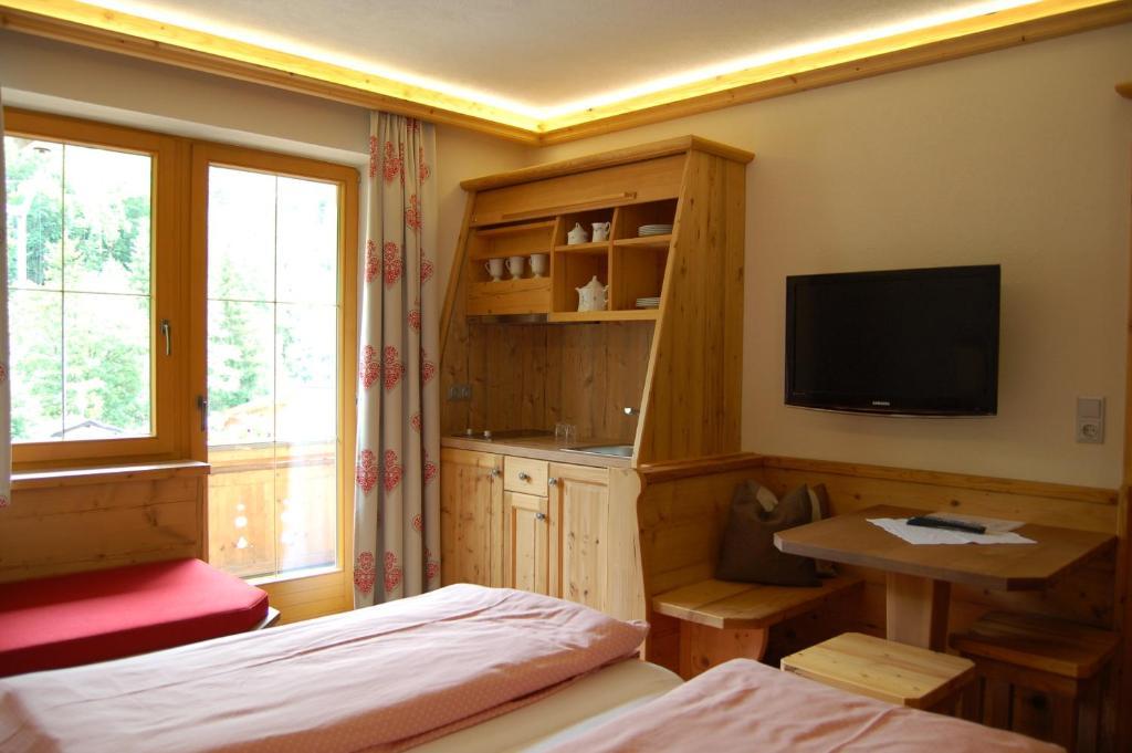 Hotel Schweizerhof Оберау Экстерьер фото
